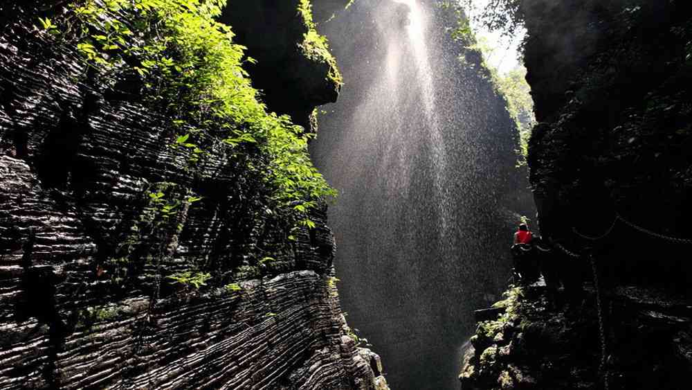 夏天去哪里避暑？哪里好玩？原来向往的生活取景地湘西州有这么个神奇地方！