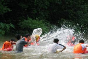 响水河漂流